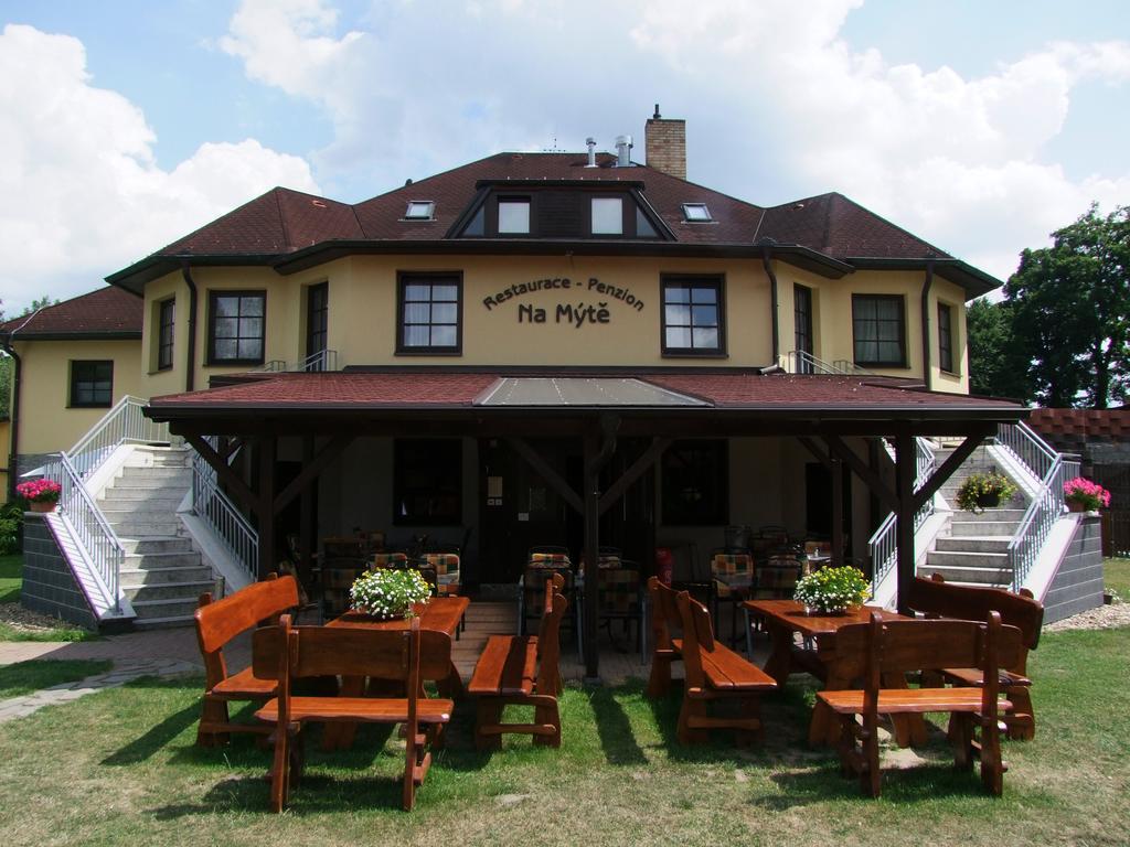 Penzion - Restaurace Na Myte Hotel Sezimovo Usti Exterior foto